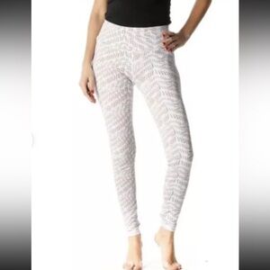 VICTORIA'S SECRET NEW Knockout High-Rise Leggings‎ White Taupe Full Size Small